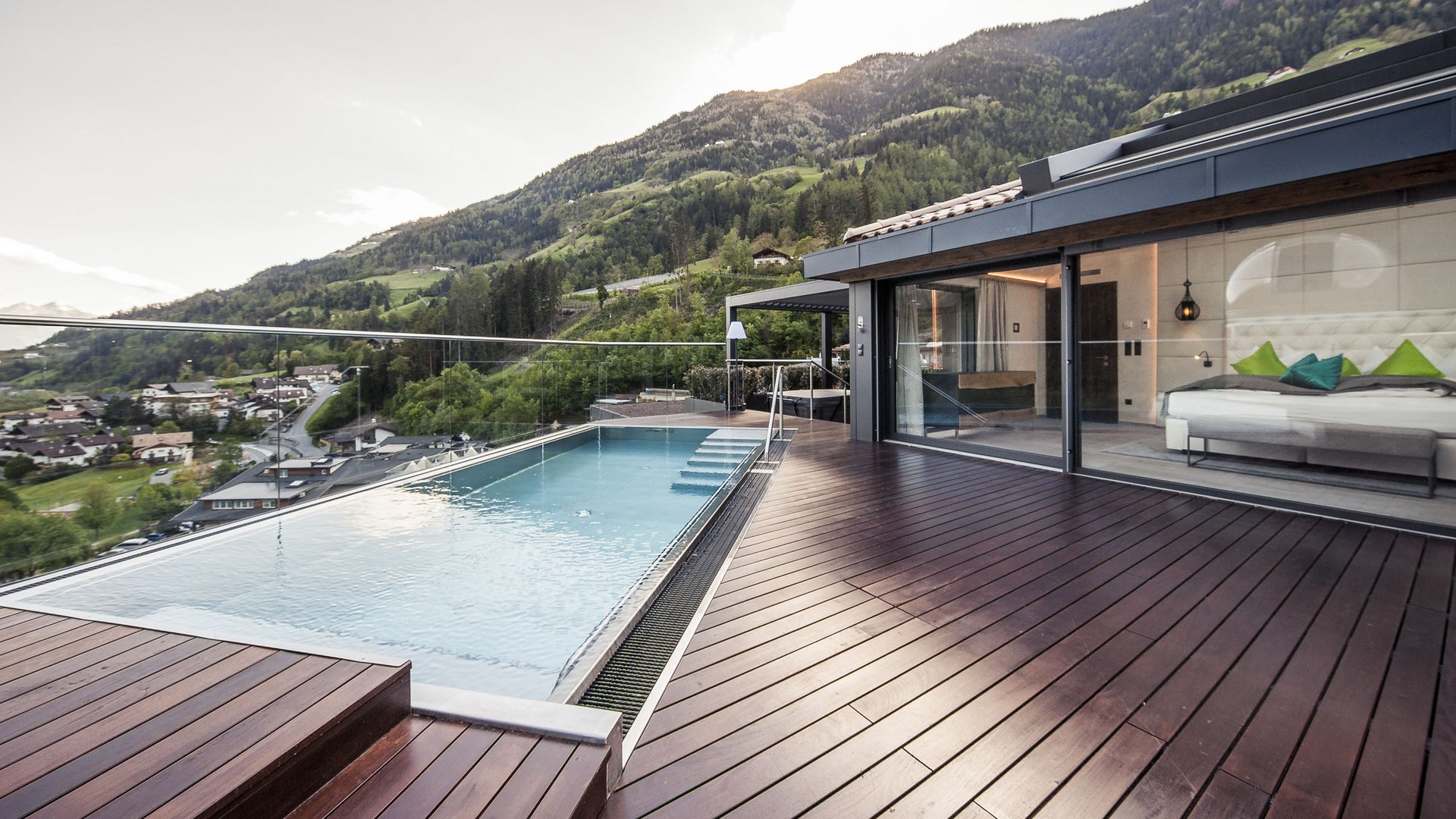 Exklusive Wellnessstunden im Chalet mit Pool in Südtirol