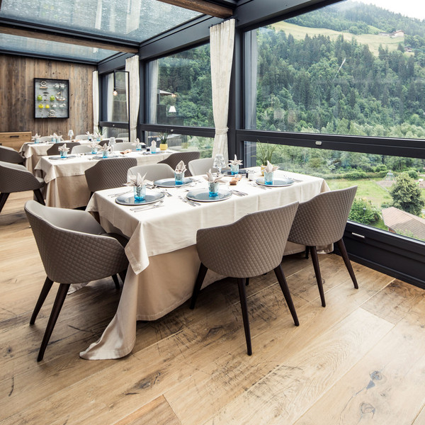 Clichés du Luxury Resort