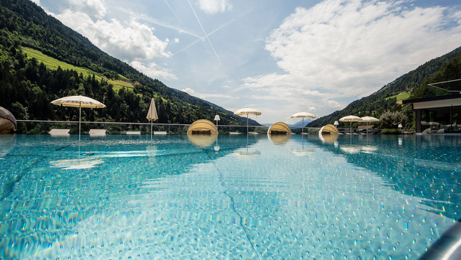 Ihr luxuriöses Hotel mit Pool in Südtirol