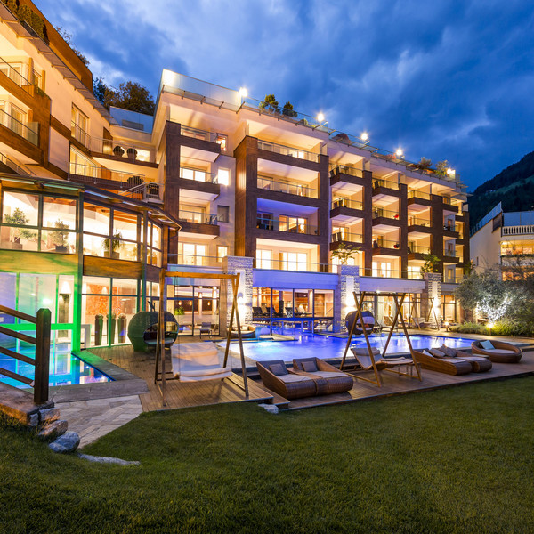 Clichés du Luxury Resort