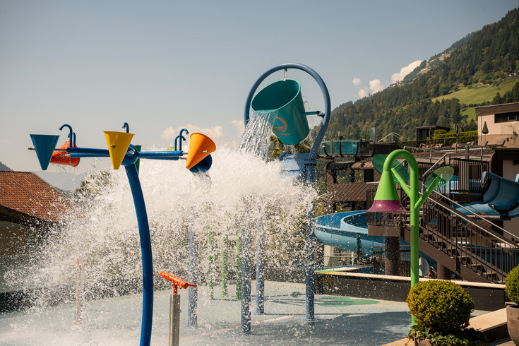 Bienvenue à notre hôtel familial du Tyrol du Sud avec toboggan aquatique !