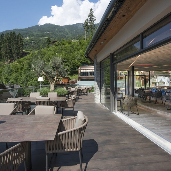 Clichés du Luxury Resort