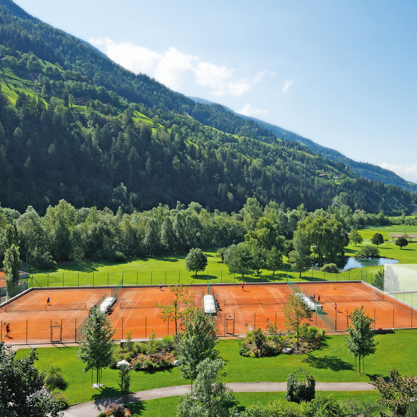 Clichés du Luxury Resort