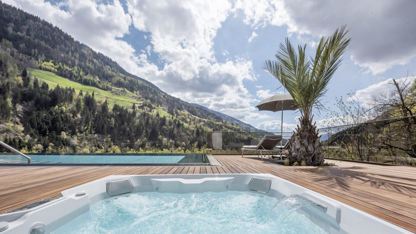 Des heures de bien-être exclusives dans notre chalet avec piscine au Tyrol du Sud
