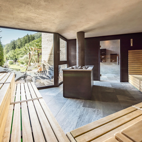 Clichés du Luxury Resort